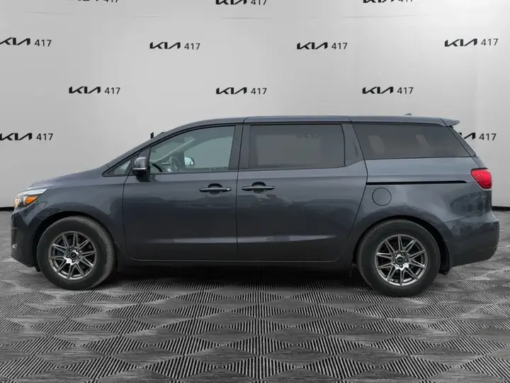 Kia Sedona 2018 photo 2