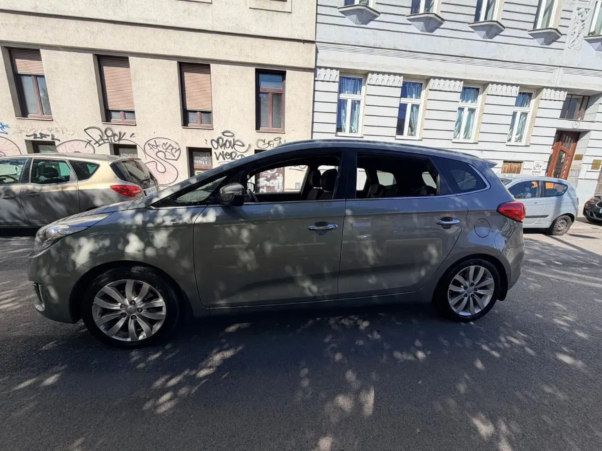Kia Carens 2014 photo 2