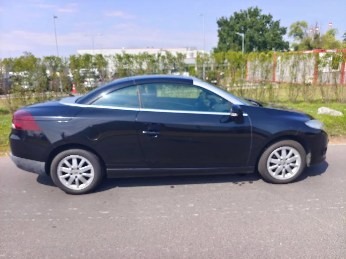 Renault Megane 2012 photo 2