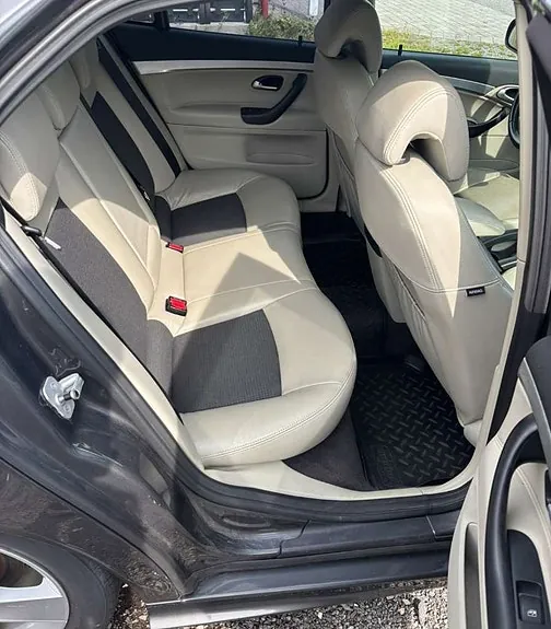 Saab 9-3 2010 photo 5
