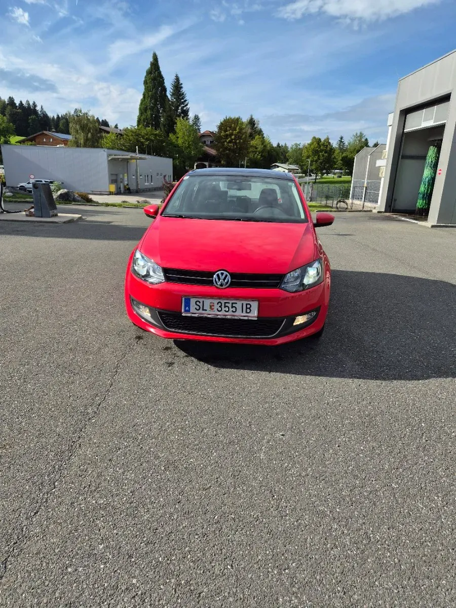 Volkswagen Polo 2012 photo 2