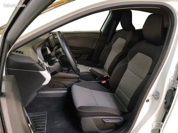 Renault Clio 2023 photo 4