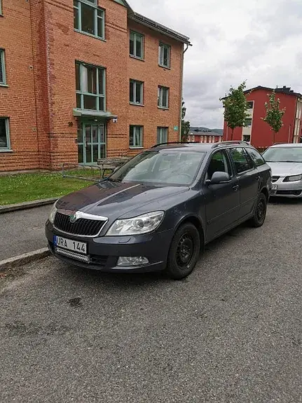 Skoda Octavia 2012 photo 3