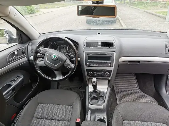 Skoda Octavia 2012 photo 4