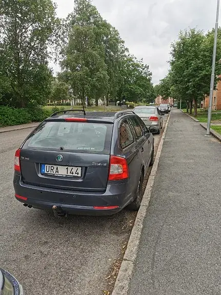 Skoda Octavia 2012 photo 2