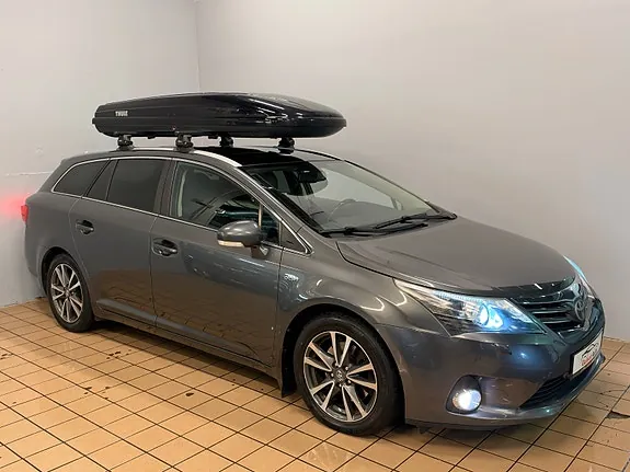 Toyota Avensis 2013 photo 2
