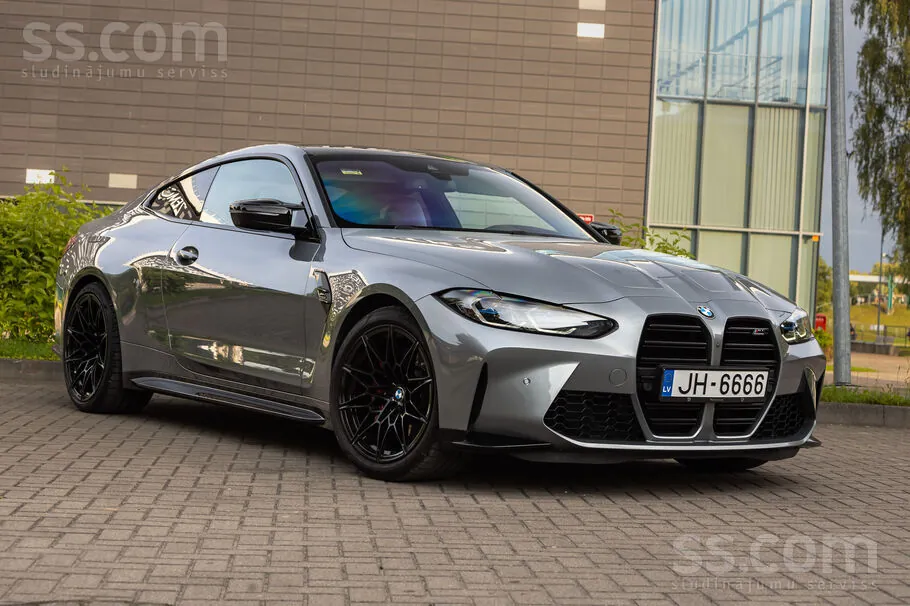 BMW M4 2022 photo 3