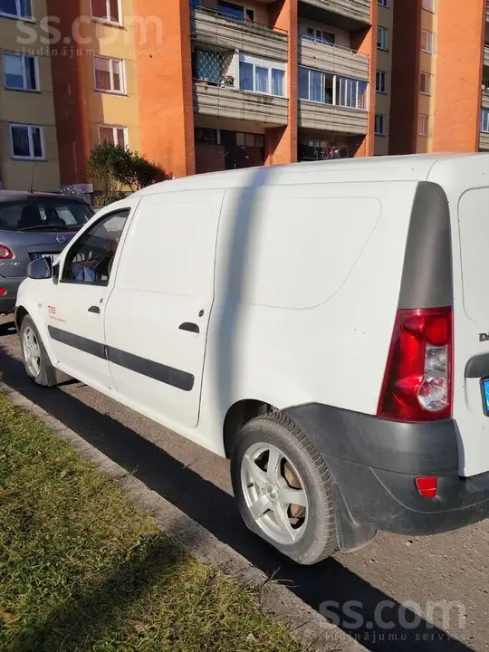 Dacia Logan 2011 photo 3