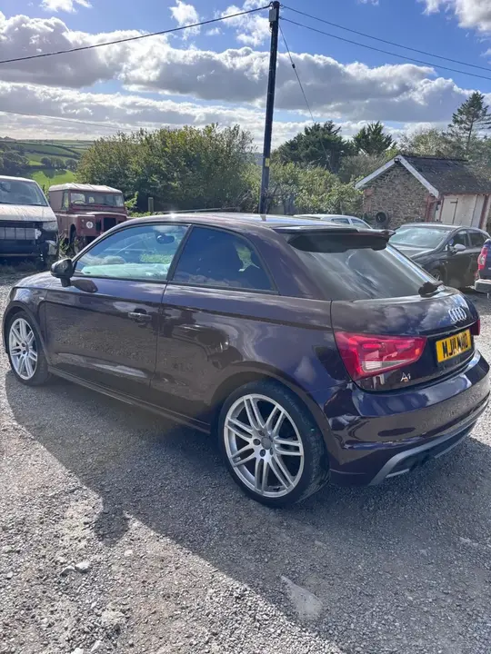 Audi A1 2011 photo 3