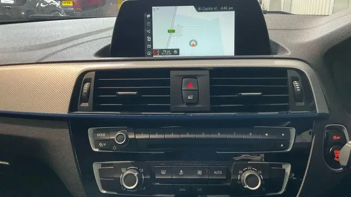 BMW 1 Series 2019 photo 2