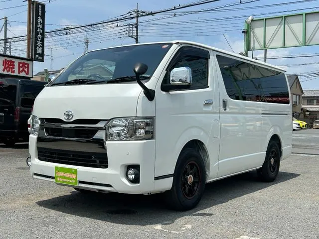 Toyota Hiace Van 2020 photo 3