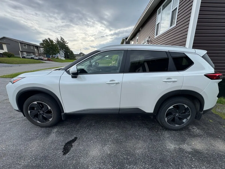Nissan Rogue 2024 photo 2