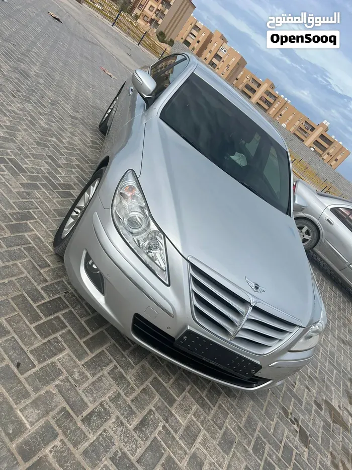 Genesis Sonata
