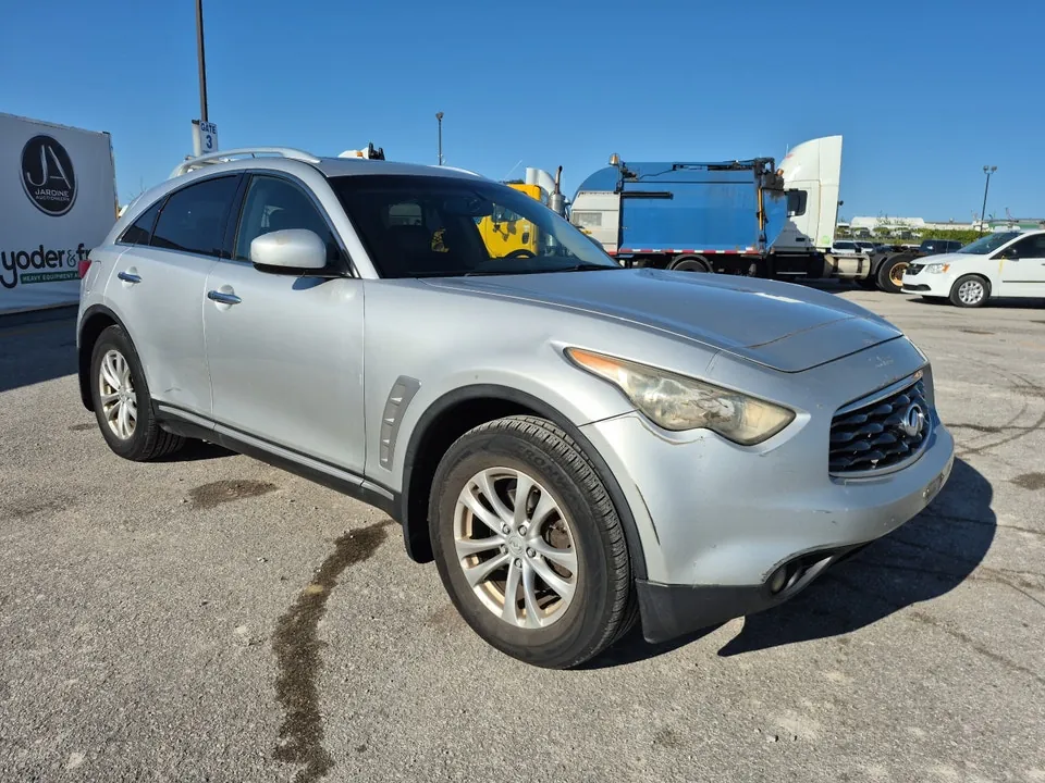 Infiniti Fx35 2010 photo 3