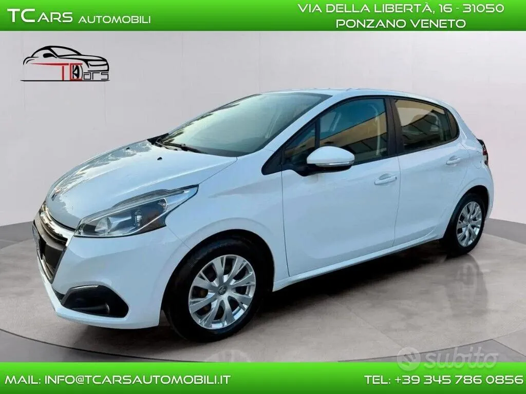 Peugeot 208 2015 photo 3