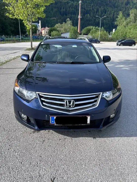 Honda Accord 2011 photo 2