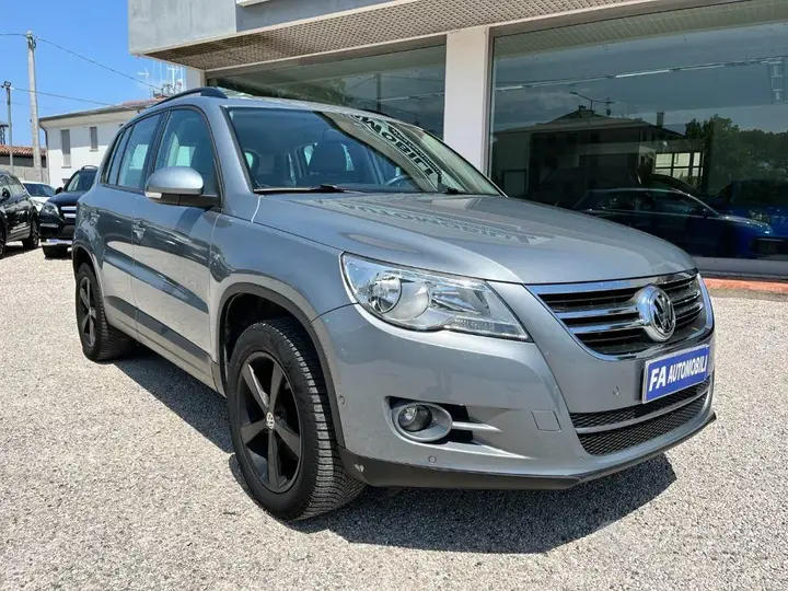 Volkswagen Tiguan 2010 photo 4