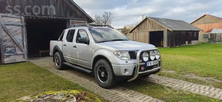 Nissan Navara 2006 photo 2