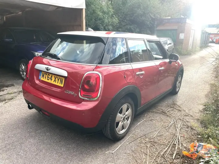 Mini Hatch 2014 photo 3