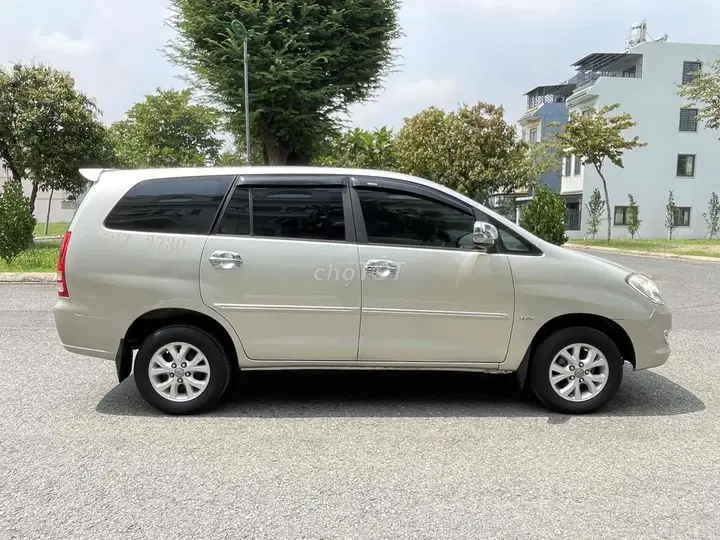 Toyota Innova 2006 photo 5