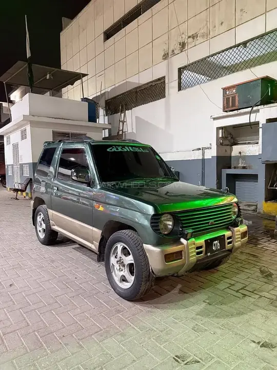 Mitsubishi Pajero Mini