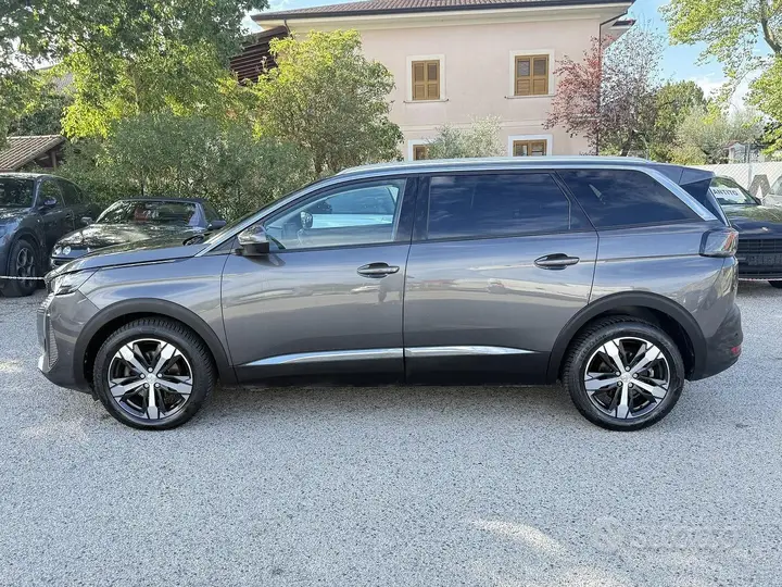 Peugeot 5008 2021 photo 3