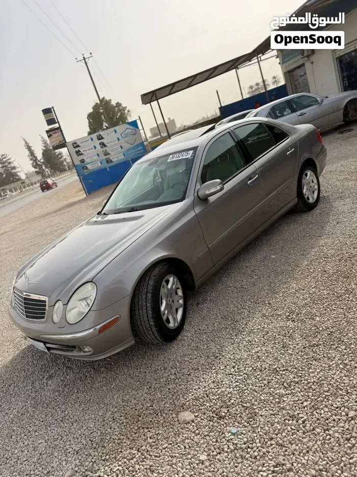 Mercedes-Benz E-Class 2004 photo 2