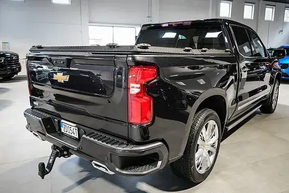 Chevrolet Silverado 1500 2023 photo 3