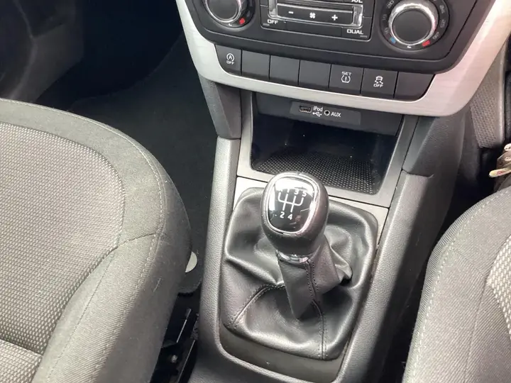 Skoda Yeti 2015 photo 5