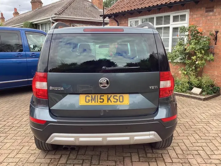 Skoda Yeti 2015 photo 3