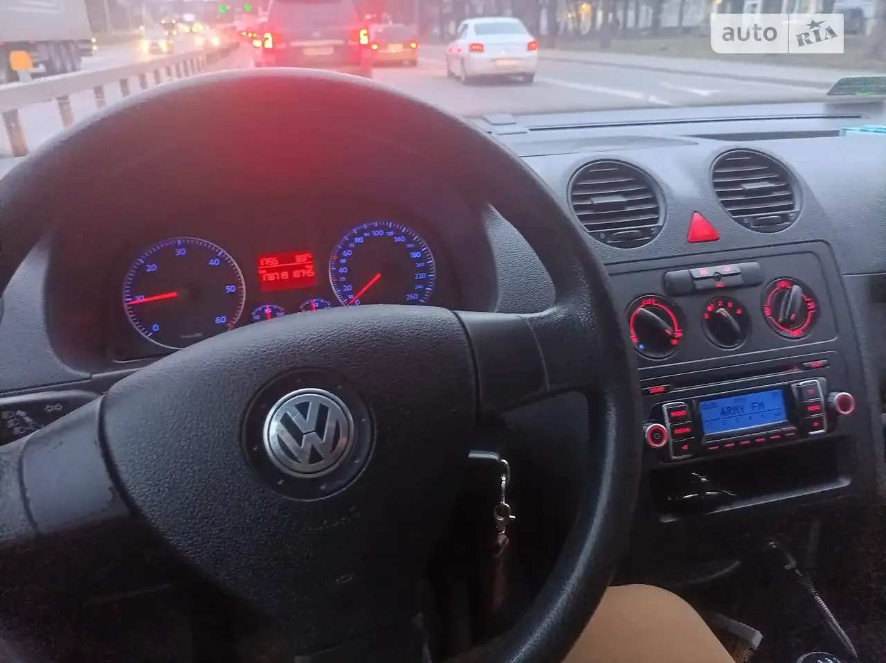 Volkswagen Caddy 2010 photo 2
