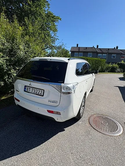 Mitsubishi Outlander 2014 photo 4