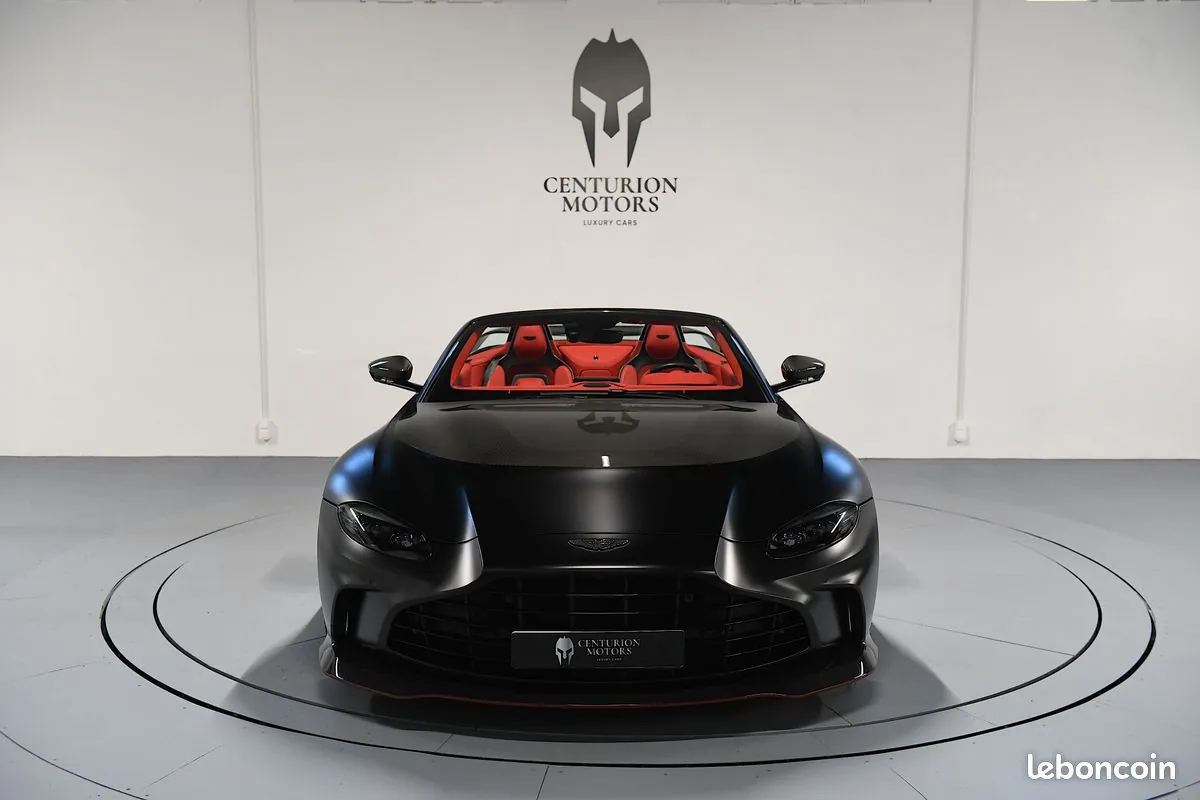 Aston Martin V12 Vantage 2023 photo 2