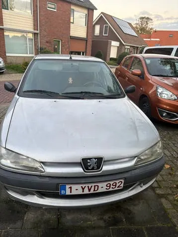 Peugeot 306