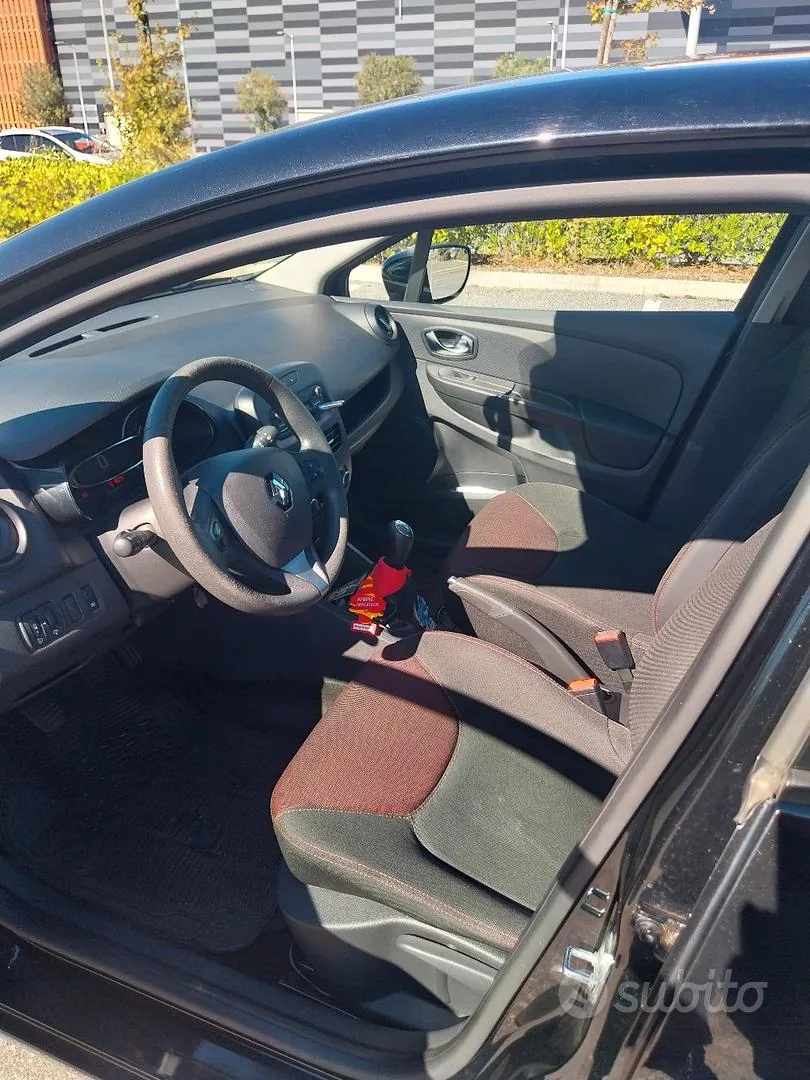 Renault Clio 2016 photo 2