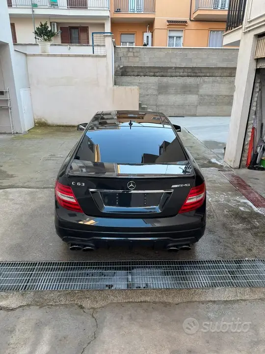 Mercedes-Benz C 63 Amg 2012 photo 2