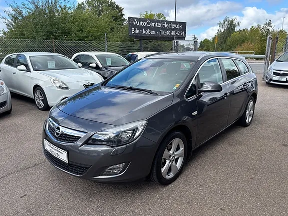 Opel Astra 2012 photo 2