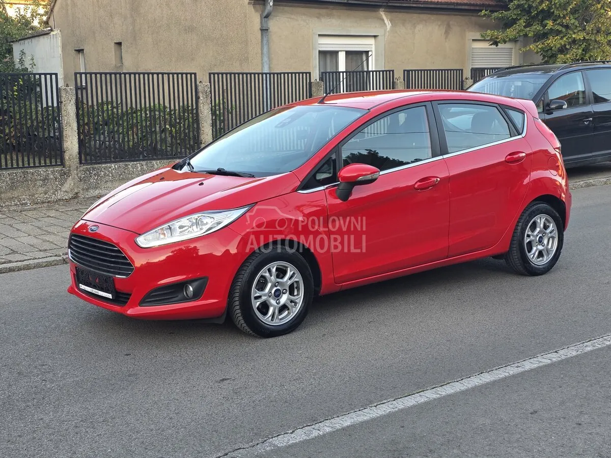 Ford Fiesta 2014 photo 2