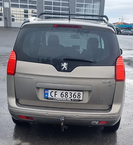 Peugeot 5008 2011 photo 3
