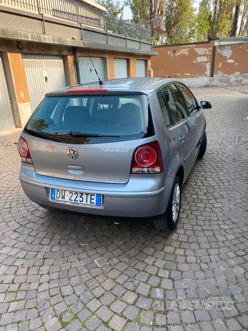 Volkswagen Polo 2009 photo 3