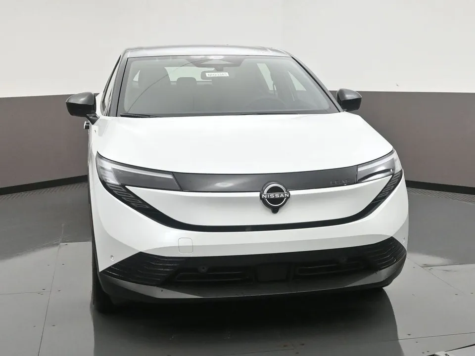 Nissan Leaf 2027 photo 2