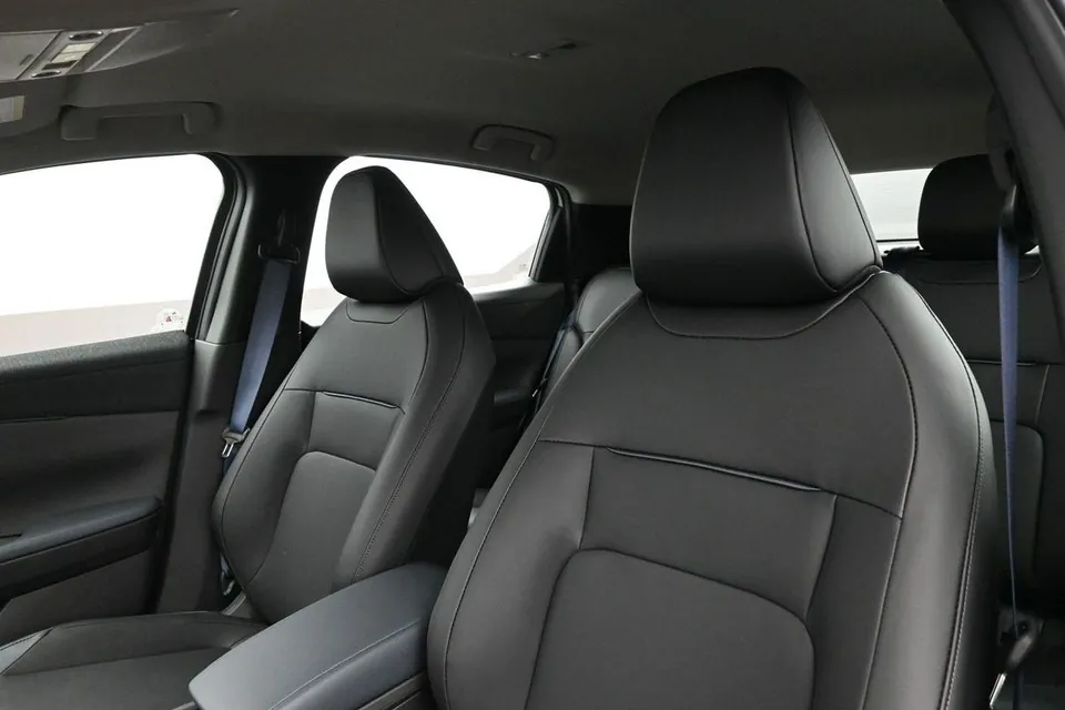 Nissan Leaf 2027 photo 5