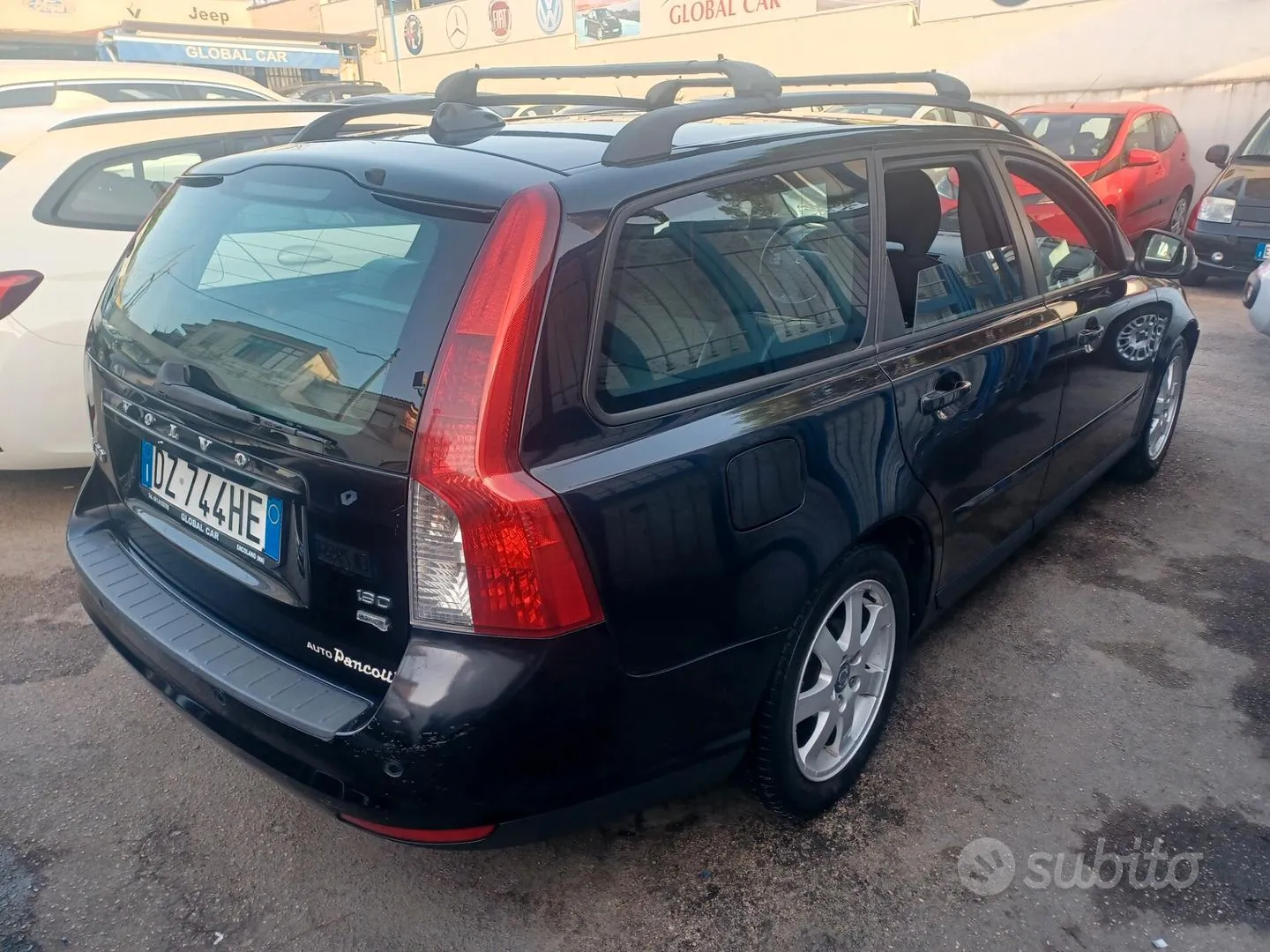 Volvo V50 2010 photo 4