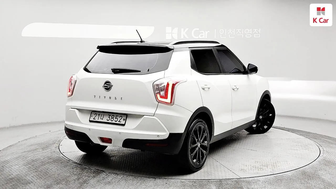 KG Mobility Tivoli 2018 photo 2
