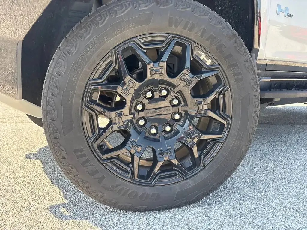 GMC Hummer Ev Suv 2024 photo 2