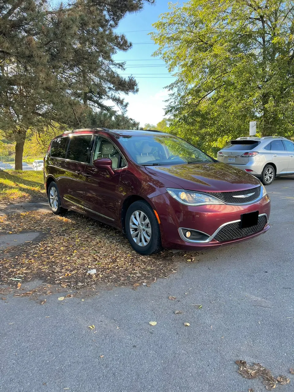 Chrysler Pacifica 2017 photo 2