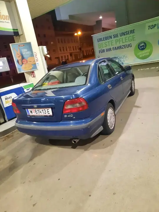 Volvo S40 1997 photo 3