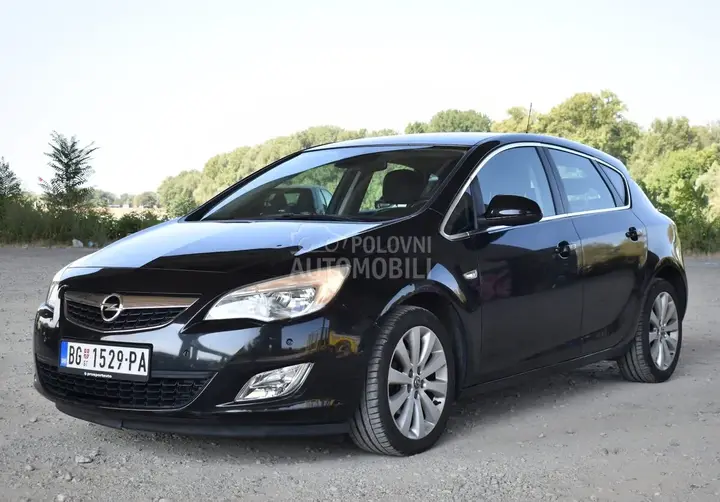 Opel Astra J