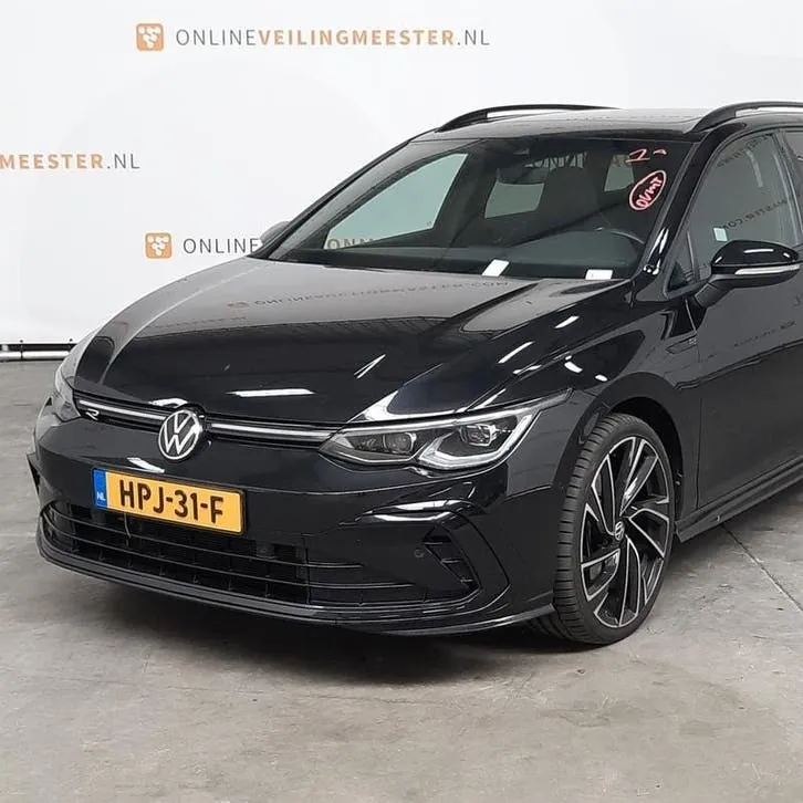 Volkswagen Golf 2022 photo 2