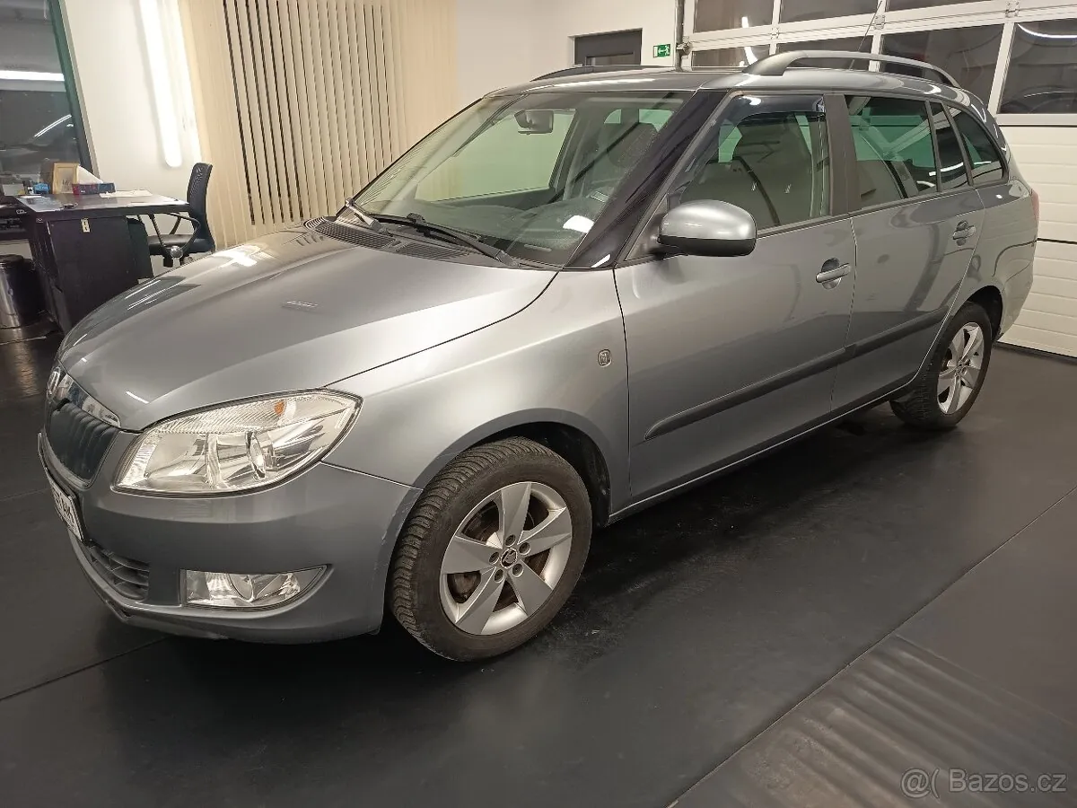 Skoda Fabia 2013 photo 5